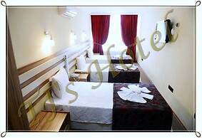 TJ's Hotel