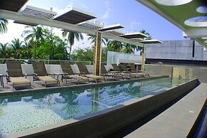Ramada by Wyndham Acapulco Hotel & Suites