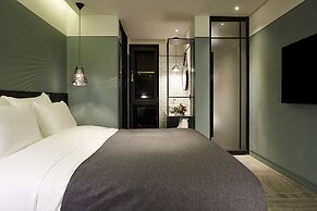 9 Brick Hotel