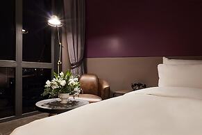 9 Brick Hotel