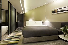 9 Brick Hotel