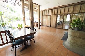 Pachara Hotel and Restaurant