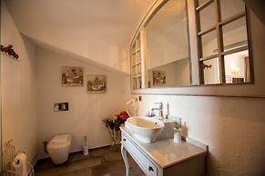 S3 Orange Exclusive Hotel