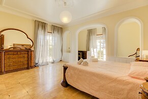 Villas2go2 Menir