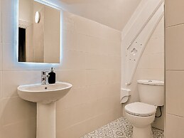 Gardiner House Hostel