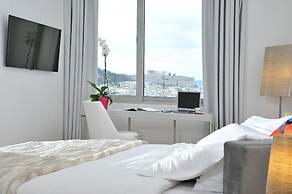 Athenaeum Grand Hotel