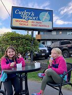 Curley's Resort & Dive Center