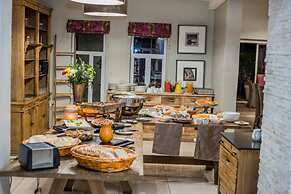 Village Boutique Hotel