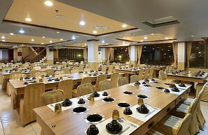 Jinsa Lakeside View Hotel
