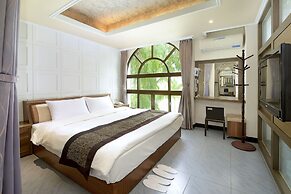 Jinsa Lakeside View Hotel