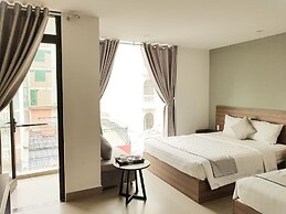 An Hoi Canary Hotel