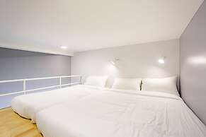 Nornyaowarat Hostel