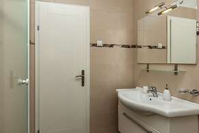 VILLA LIVIA APARTMENTS