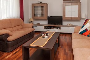 VILLA LIVIA APARTMENTS