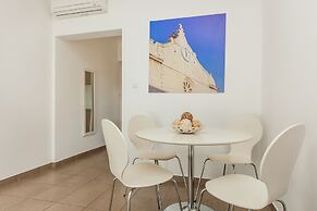 VILLA LIVIA APARTMENTS