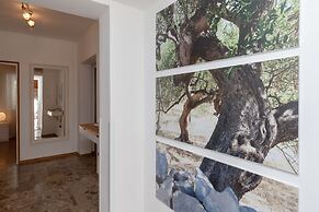 VILLA LIVIA APARTMENTS