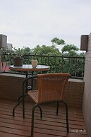 Sunny Breeze Garden