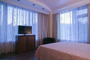 Yunost Hotel
