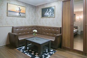 Yunost Hotel
