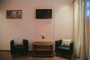 Yunost Hotel