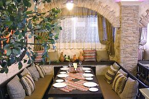 Yunost Hotel