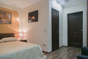 Yunost Hotel