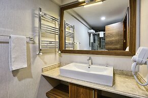 City Hotel Residence
