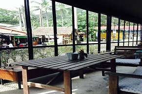 Sleepy Owl Hostel