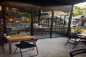 Sleepy Owl Hostel