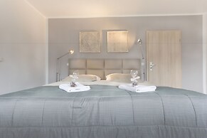Tm Suites