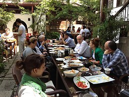 Ilk Pansiyon