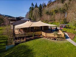 Woodenbridge Hotel