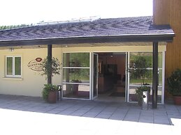 Woodenbridge Hotel