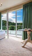Woodenbridge Hotel