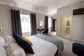 Woodenbridge Hotel