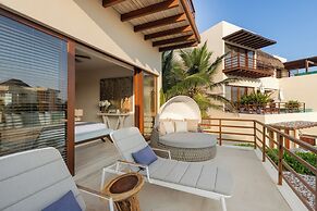 Marea Beachfront Villas