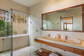 Marea Beachfront Villas