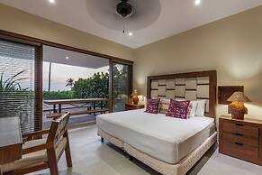 Marea Beachfront Villas