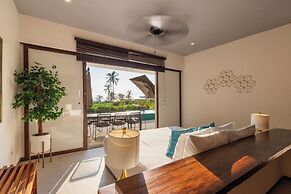 Marea Beachfront Villas