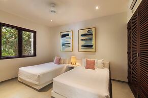 Marea Beachfront Villas