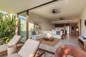 Marea Beachfront Villas