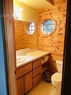 Drummond Island Resort