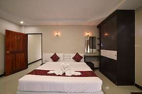 Gold Airport Suites