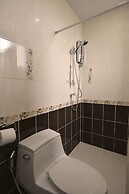 Gold Airport Suites