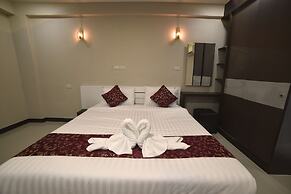 Gold Airport Suites