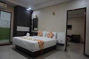Gold Airport Suites