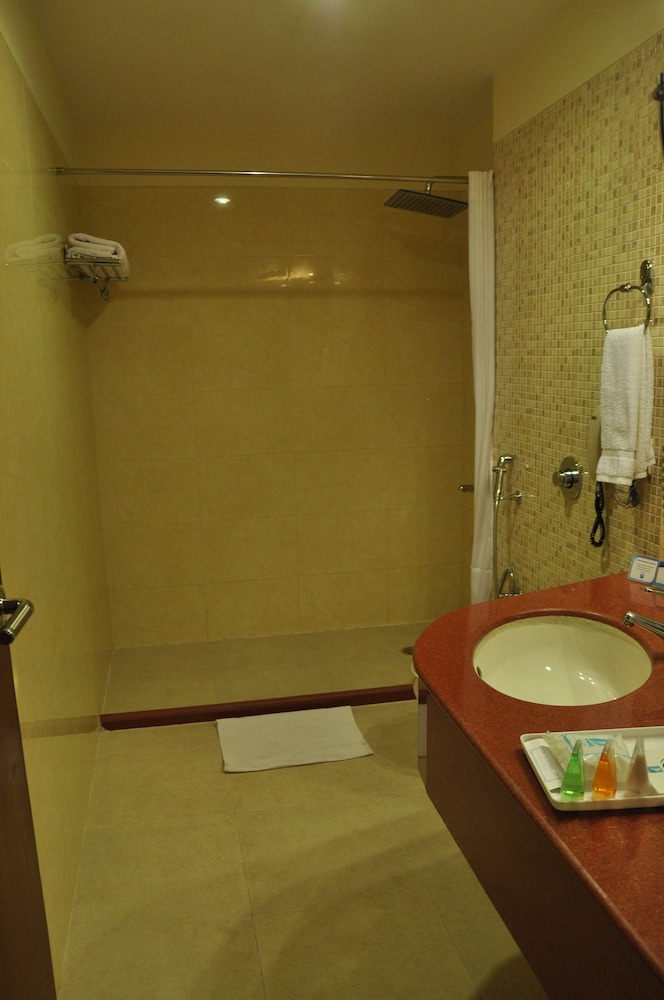 Le Lac Sarovar Portico Ranchi