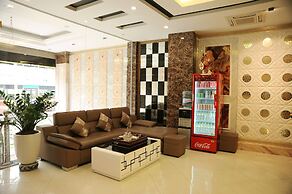 The Royal Hotel