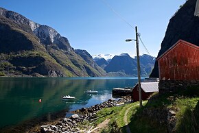 Visit Undredal
