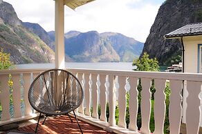 Visit Undredal